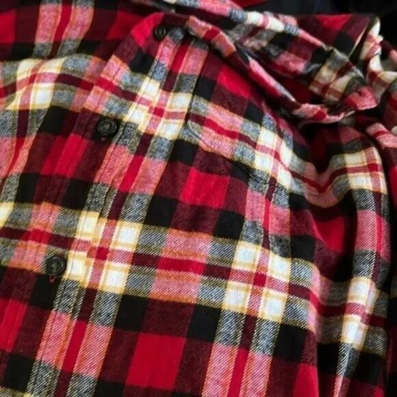 Chaps Red Plaid Flannel Button Down Shirt Men’s Medium - Picture 7 of 7